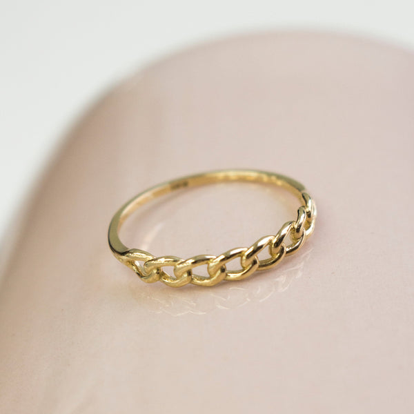 Evelyn Curb Ring - 10K Italian Gold - Sisterberry & Co.